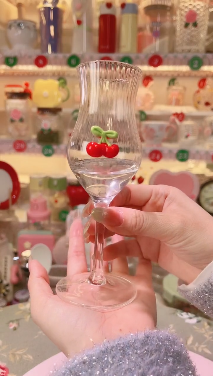 【闪购商品】摆件小蛮腰红酒杯品质好，发货快，放心拍