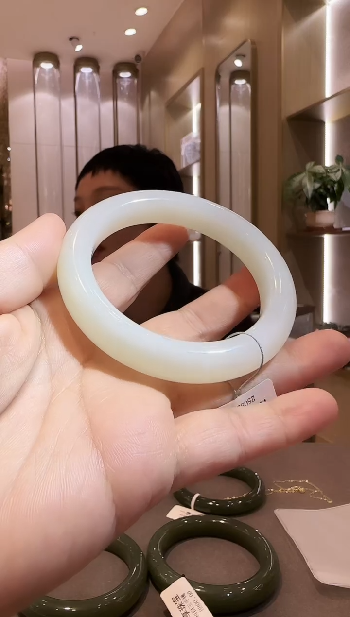 未镶嵌手镯和田玉s****?【18】55-56mm