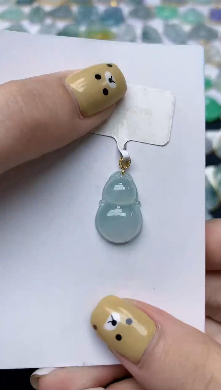 翡翠18K金镶嵌颈饰天然翡翠A货