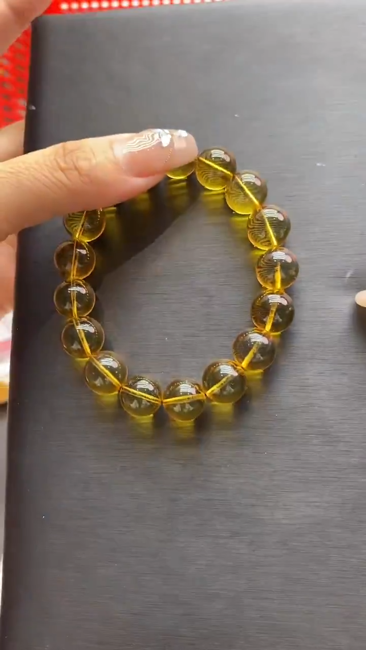 未镶嵌琥珀珠宝奇石93