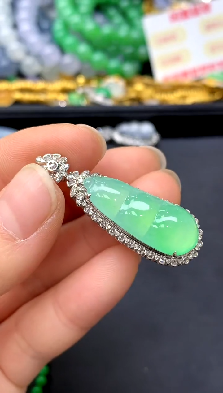 颈饰18K金镶嵌翡翠597-中国好珍宝