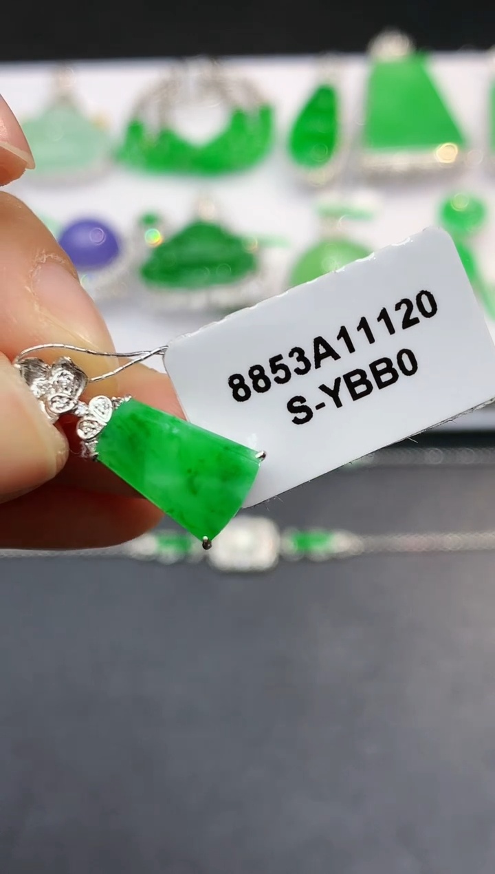 【闪购商品】翡翠吊坠(不含链)18K金镶嵌4538