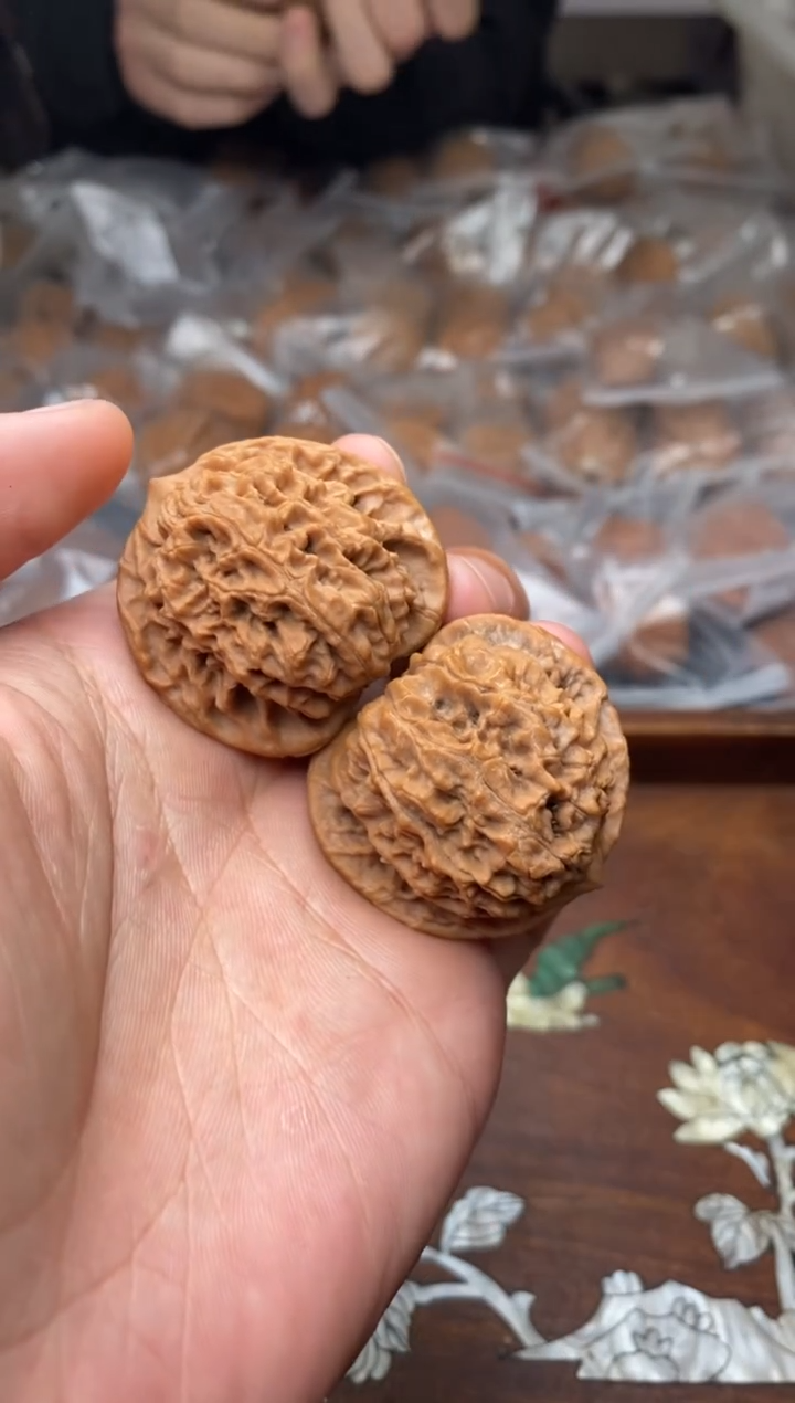 【闪购商品】文玩核桃吊坠A1号39尺盘龙纹