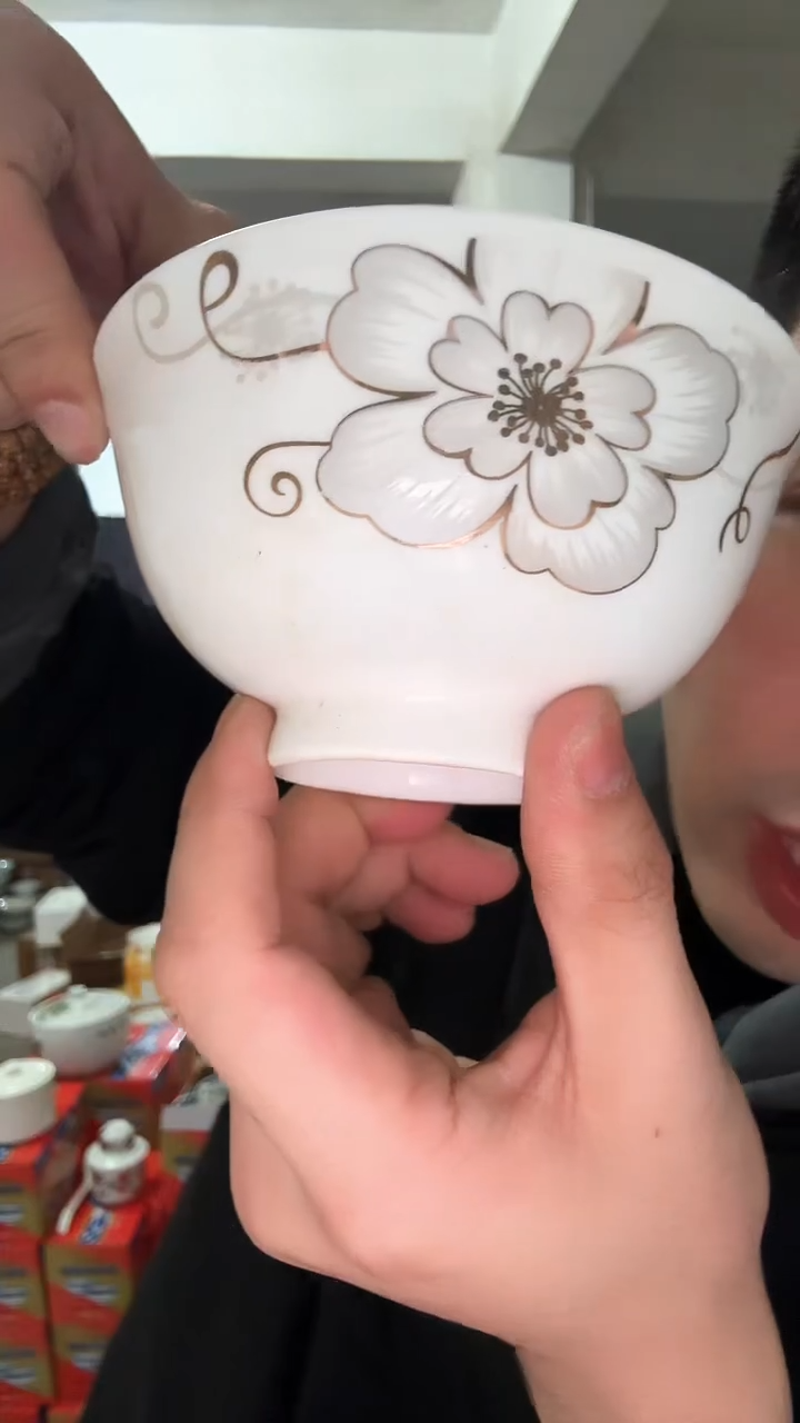 【闪购商品】瓷片花朵饭碗10个装