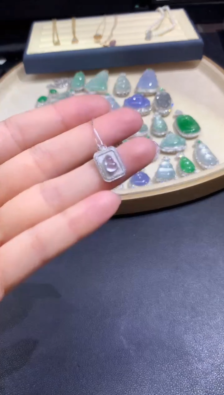 吊坠(不含链)18K金镶嵌翡翠吊坠A138|1800