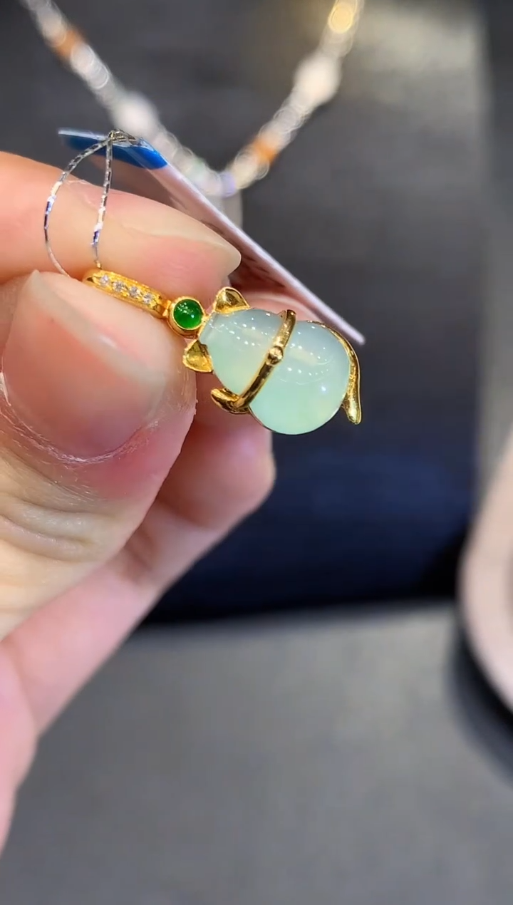 吊坠(不含链)18K金镶嵌翡翠L多样性发其一