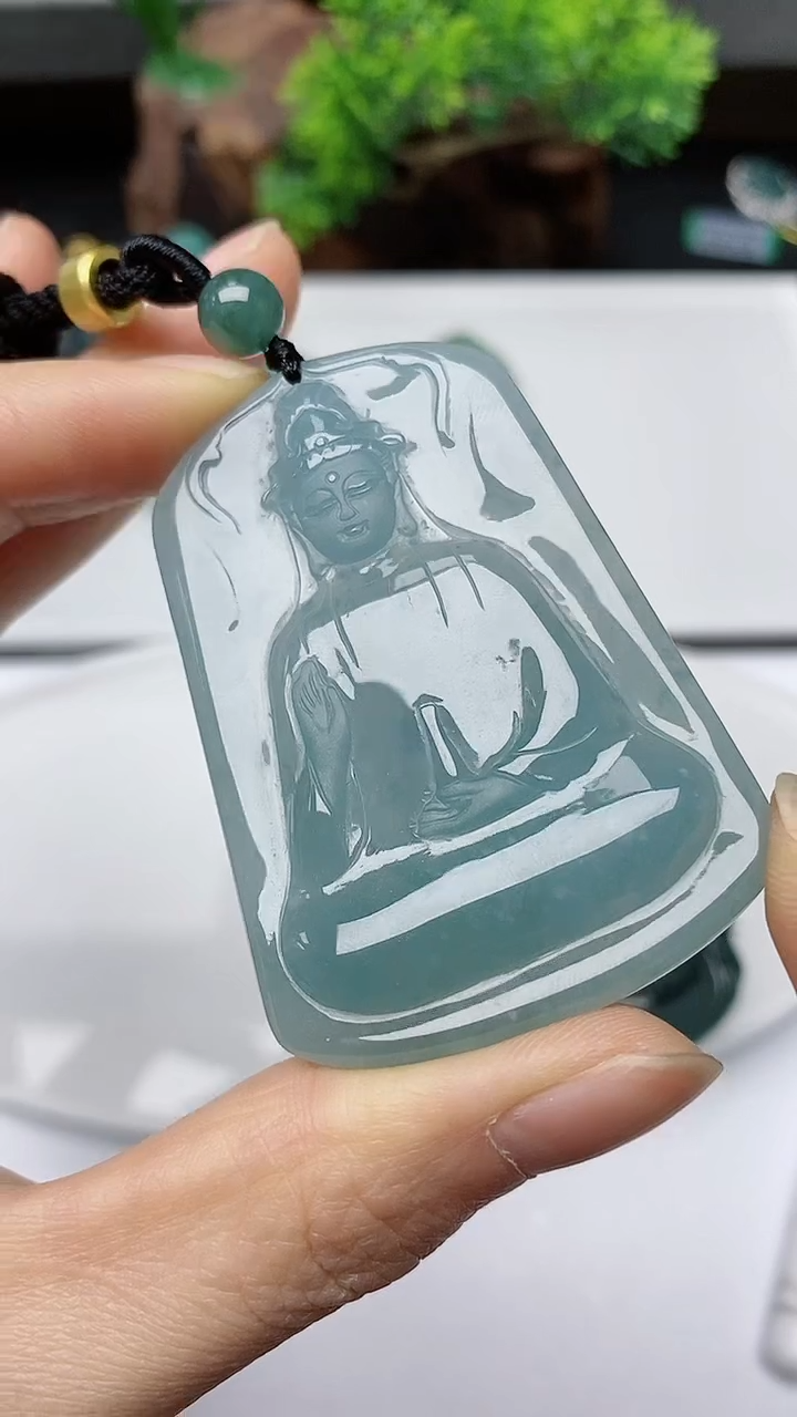 【闪购商品】翡翠颈饰未镶嵌