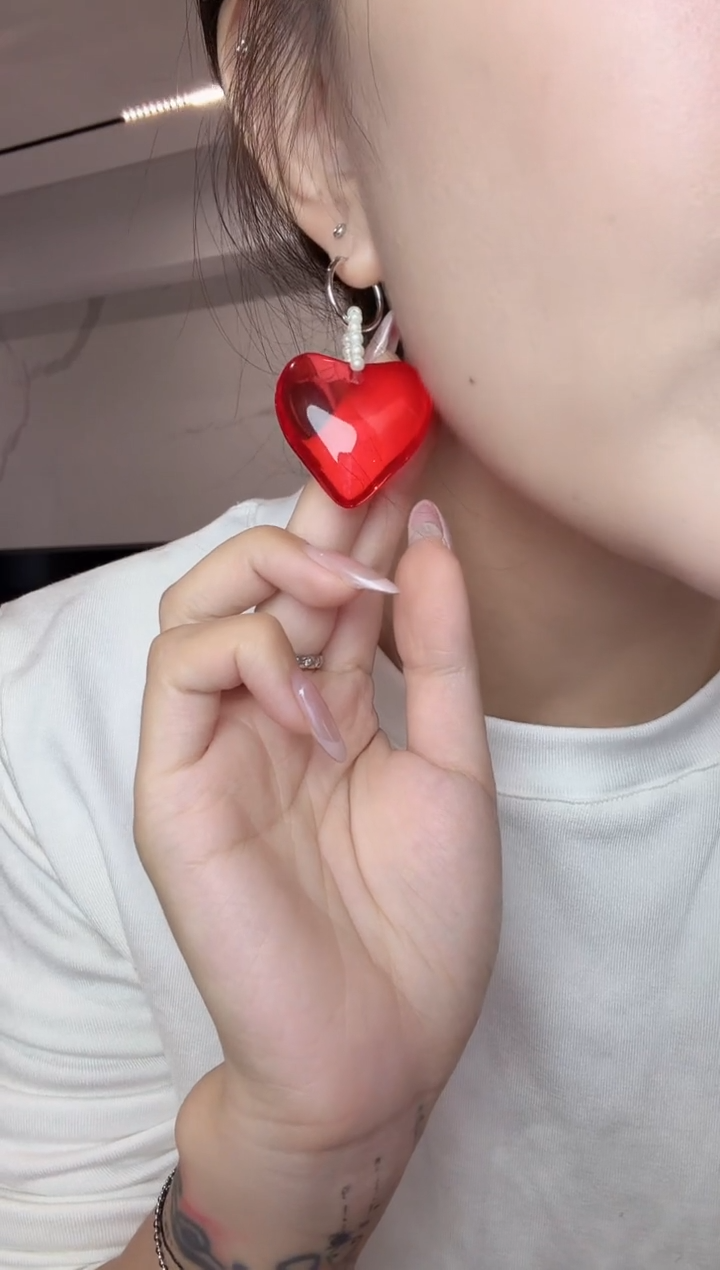 非金属其他（人造材质）琉璃P603红色爱心耳钉