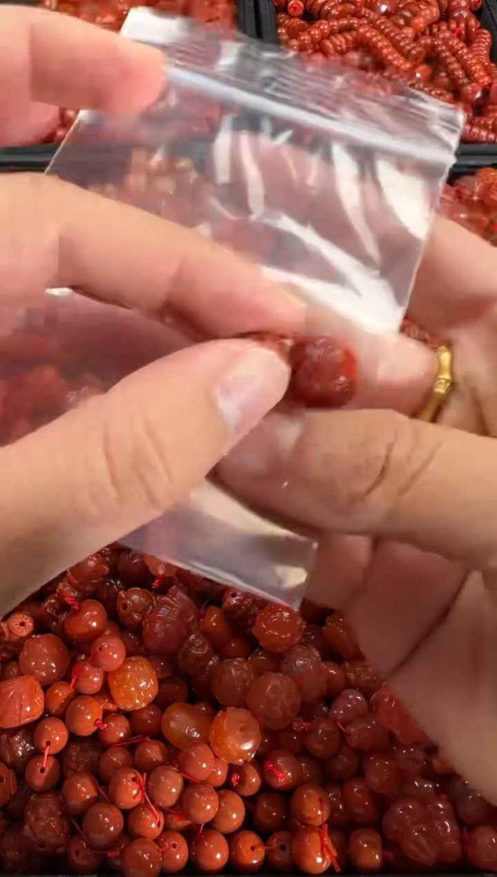 【闪购商品】南红玛瑙颈饰未镶嵌1