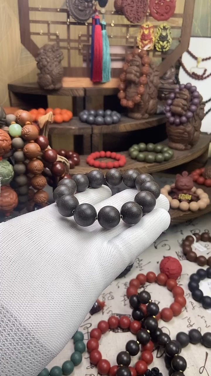 泥塑Y*西瑕疵沧海龙涎手串1.8