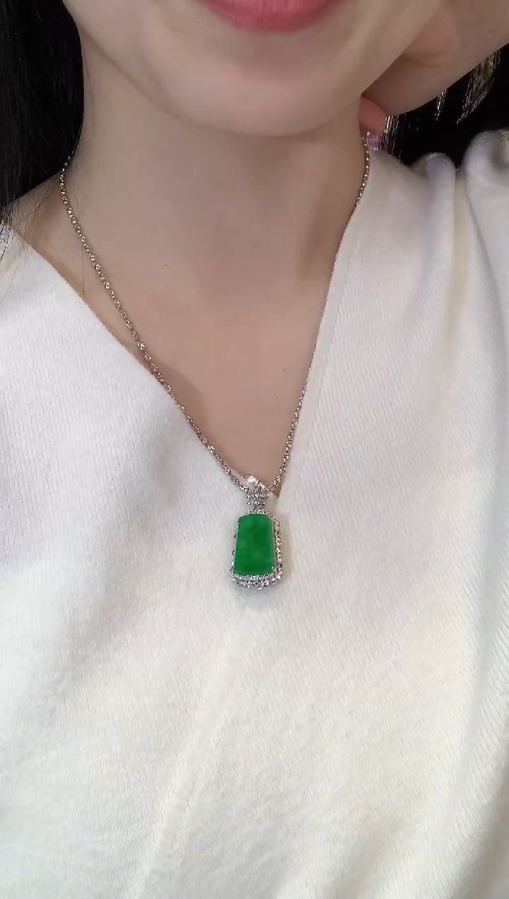 吊坠(不含链)18K金镶嵌翡翠冬日珠宝E36