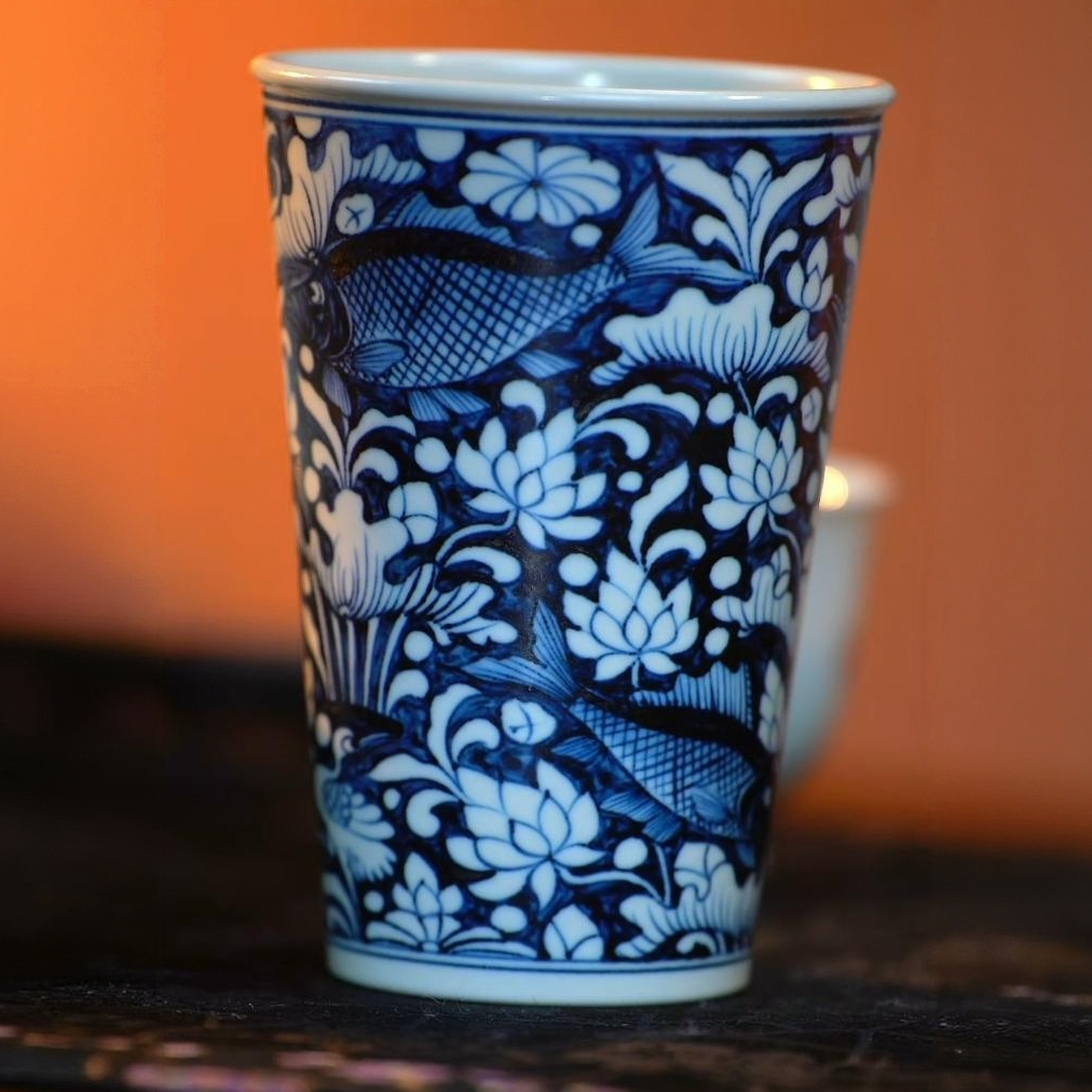 朝岚夕霞仿元青花鱼藻可乐杯