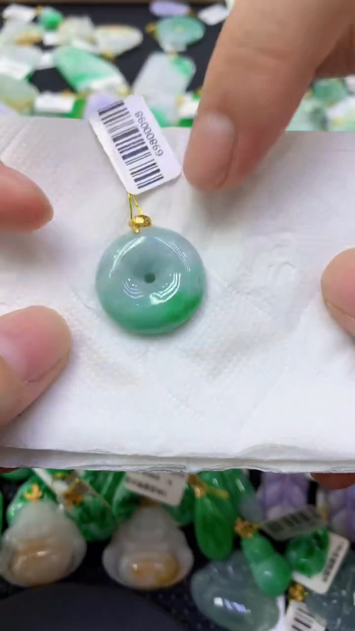 颈饰未镶嵌翡翠天然缅甸翡翠A货