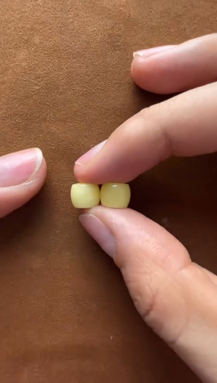 【闪购商品】蜜蜡裸石未镶嵌俄料直切8.3*6.8mm0.673克