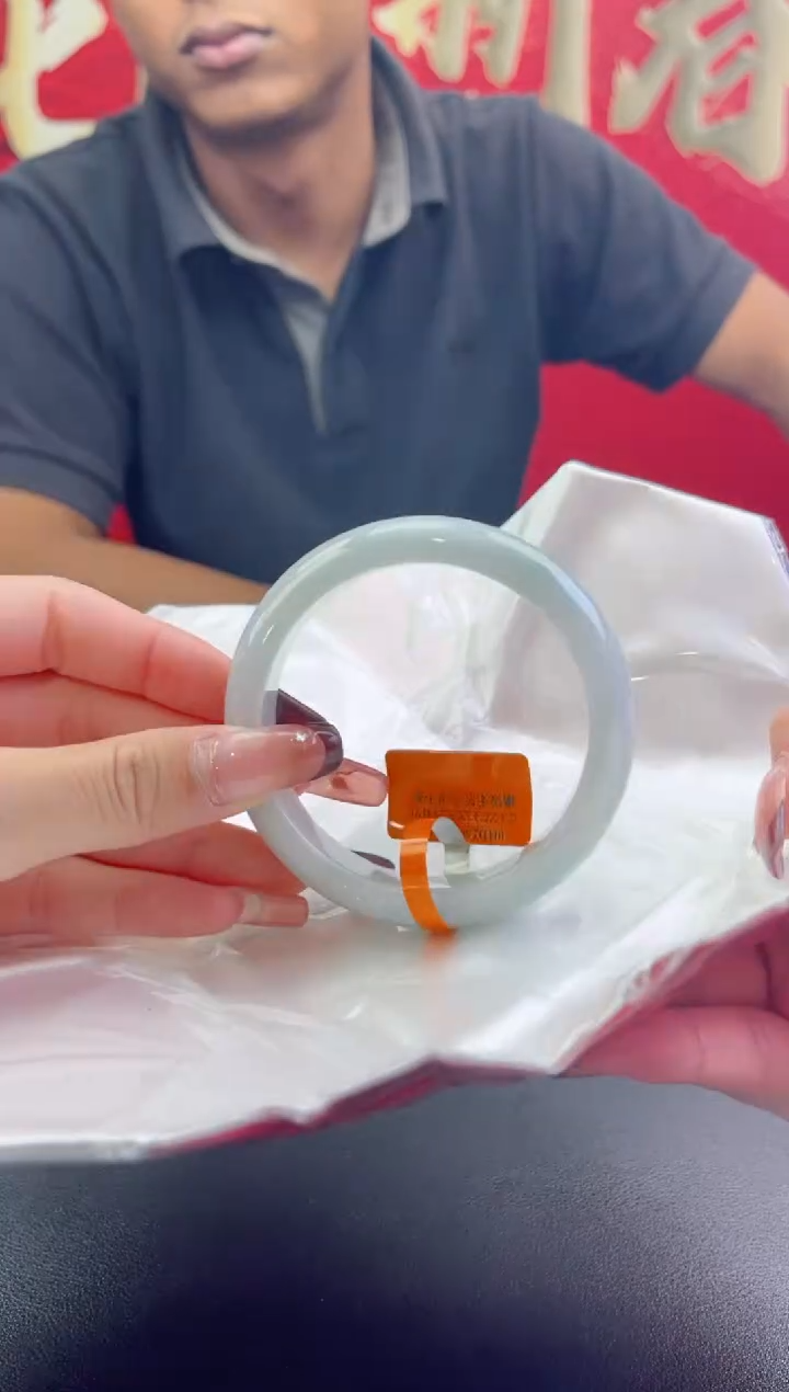 【闪购商品】翡翠手镯未镶嵌翡翠手镯10