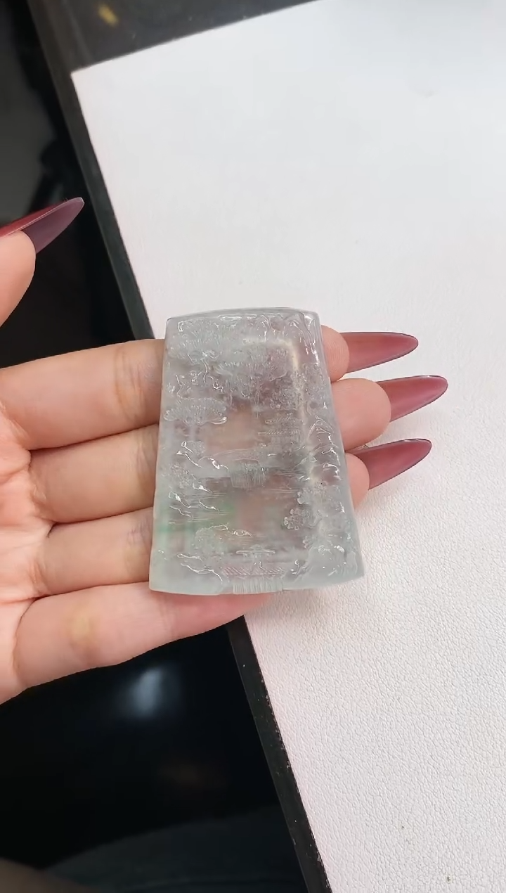 【闪购商品】翡翠颈饰未镶嵌山水牌