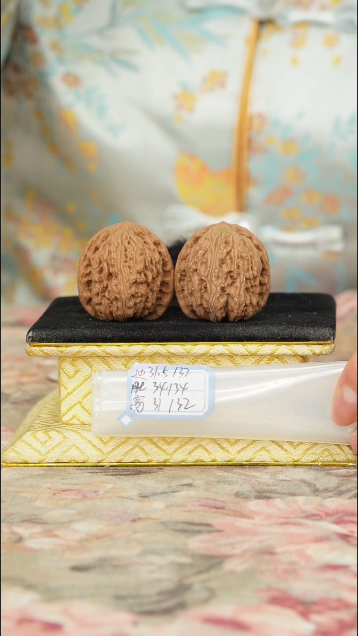 【闪购商品】文玩核桃把件密纹狮子头