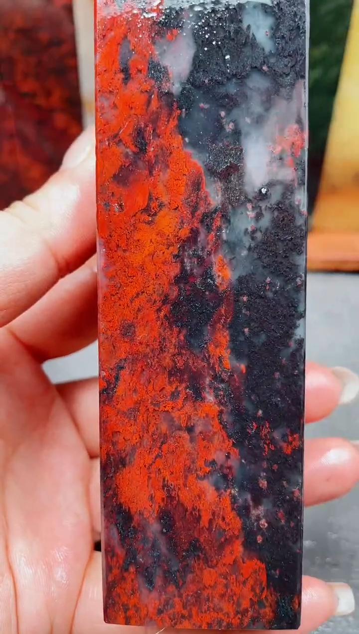 玉桂林鸡血玉素章10 3.8左右