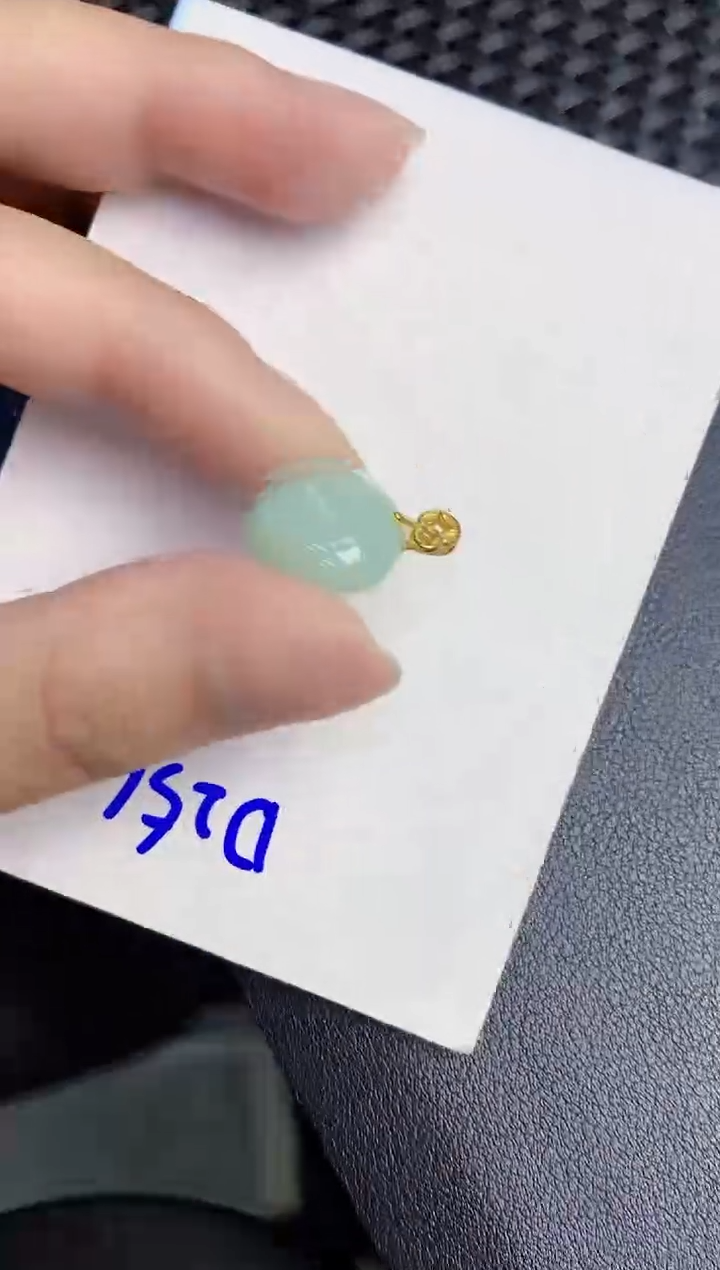 翡翠未镶嵌颈饰000000000