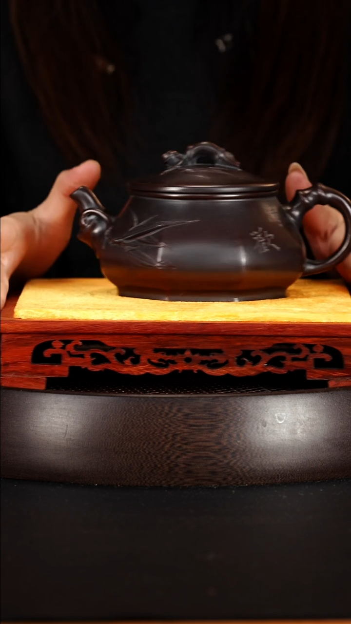茶壶紫砂宜兴紫砂壶龙山古乌泥柴烧八方竹节宫灯360cc