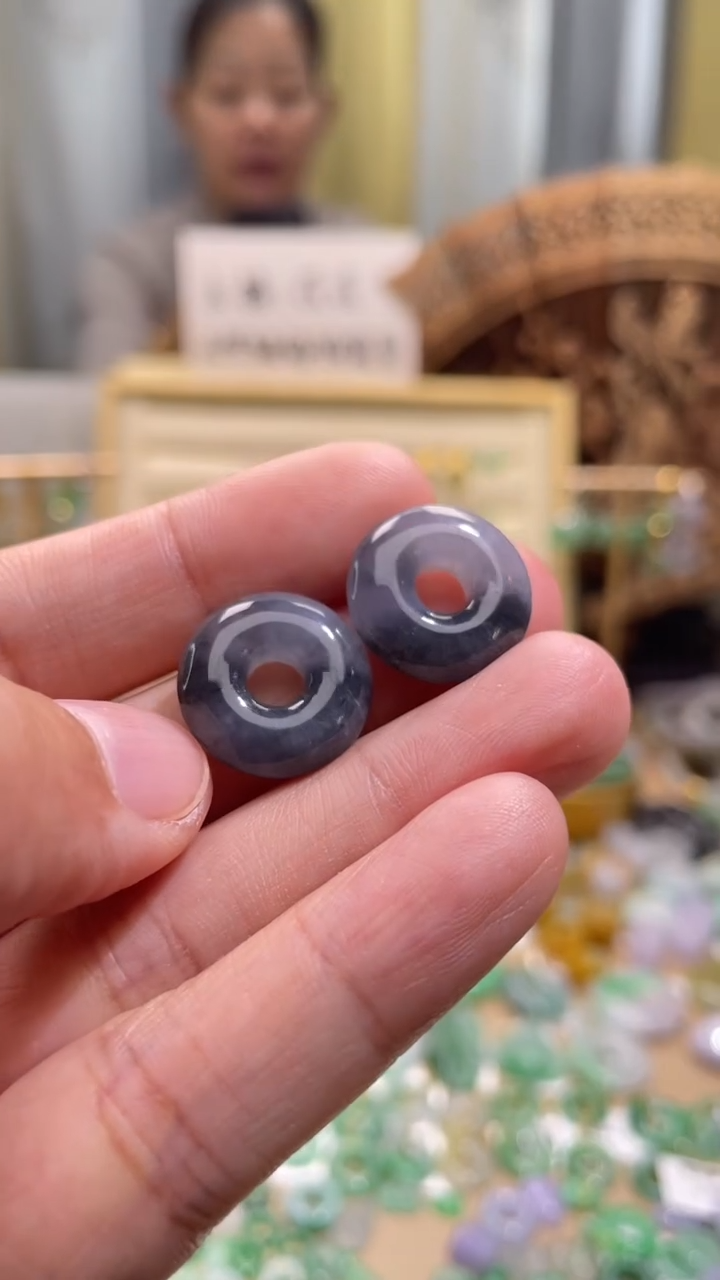 颈饰未镶嵌翡翠甜甜圈一对