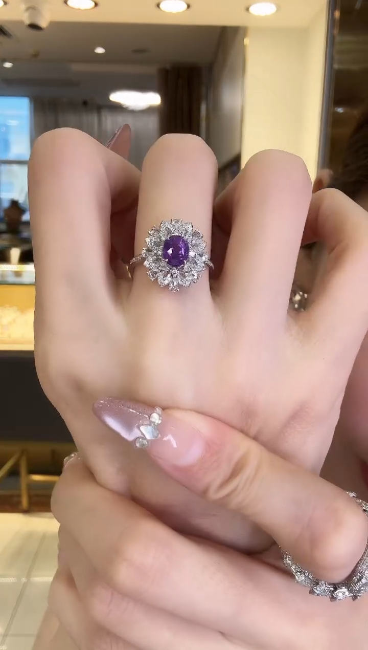 戒指蓝宝石18K金镶嵌1.53ct