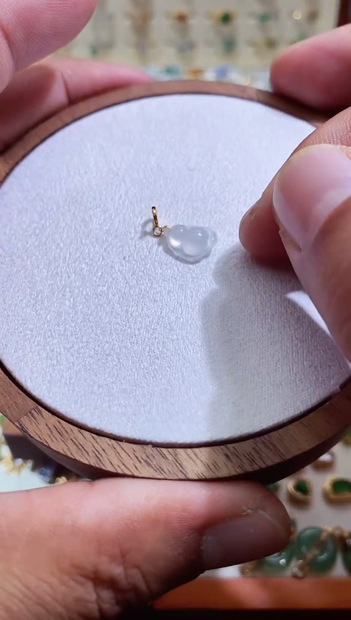 吊坠(不含链)18K金镶嵌翡翠111111