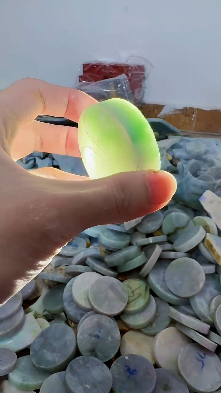 【闪购商品】翡翠裸石缅甸翡翠A货文732