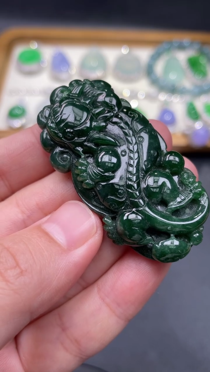 【闪购商品】翡翠颈饰未镶嵌60.........