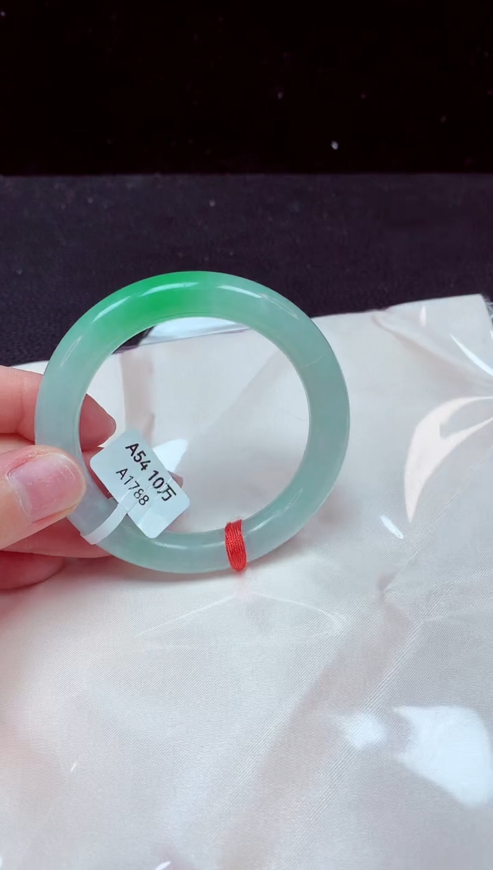 【闪购商品】翡翠手镯未镶嵌镯子054+