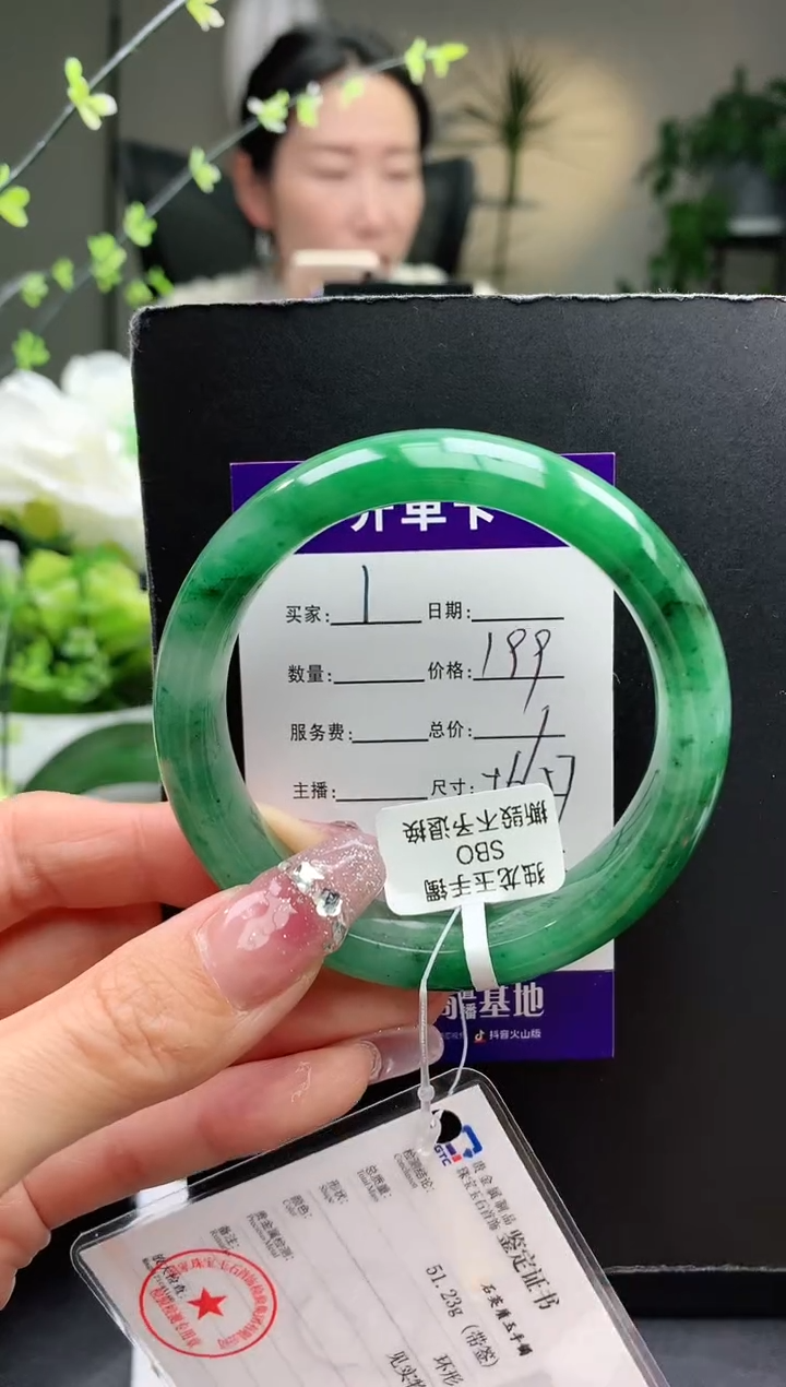 【闪购商品】石英质玉手镯未镶嵌1序号圈口56+