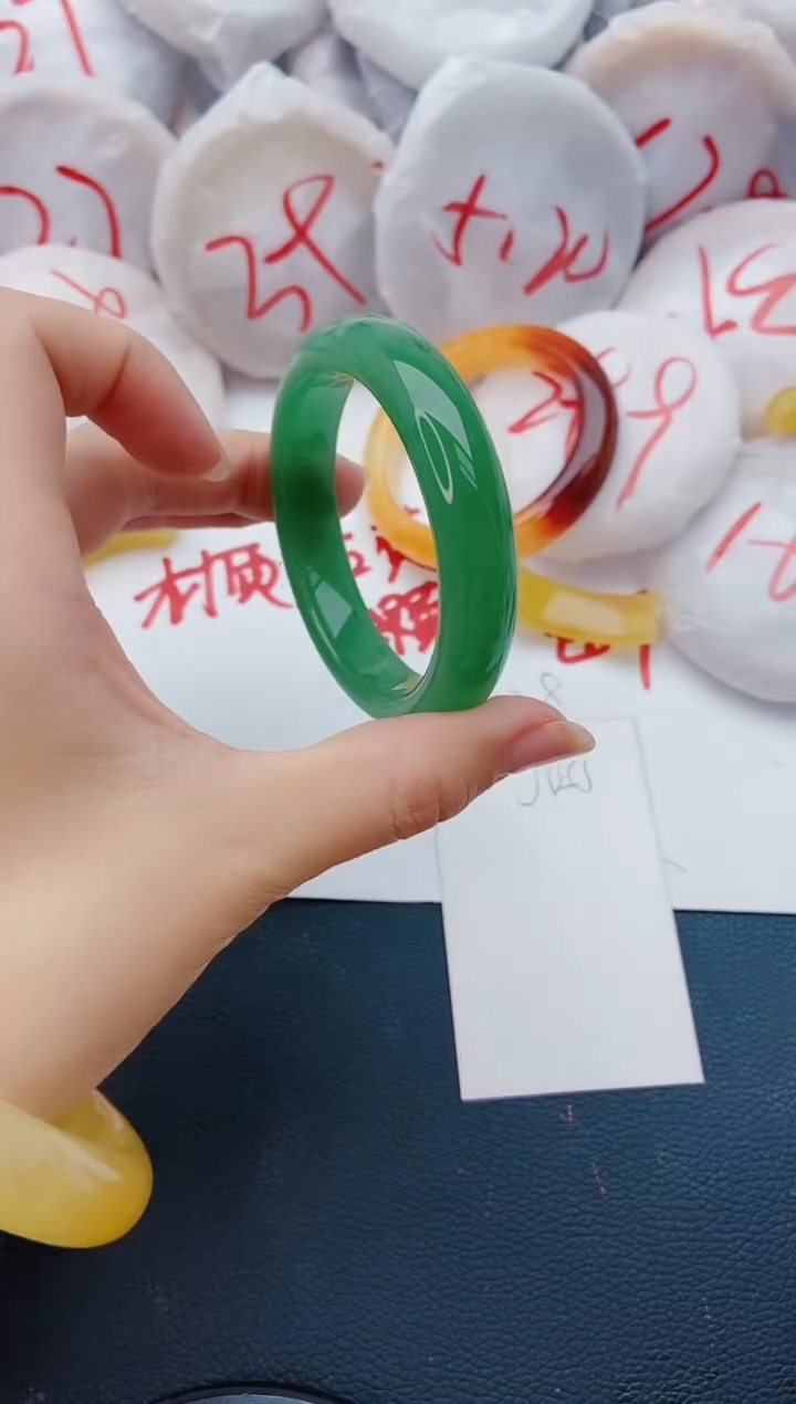 石英质玉手镯未镶嵌J125-56-57