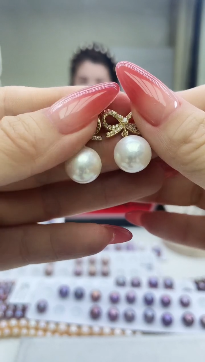 未镶嵌耳饰淡水珍珠白色系设计款耳饰