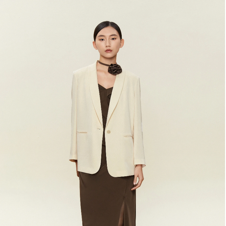 99新 Celine/思琳 思琳纯色单排扣西装时尚西服外套44码11411女装