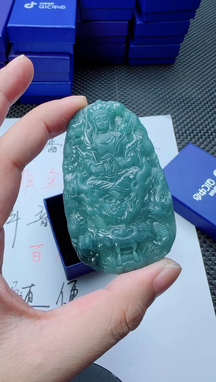 翡翠未镶嵌颈饰1111111111111