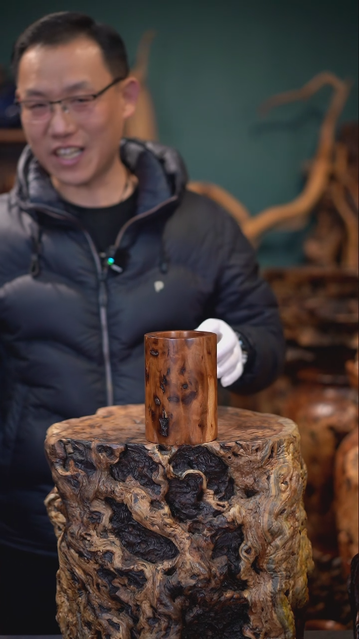 【闪购商品】枣木雷击枣木笔筒