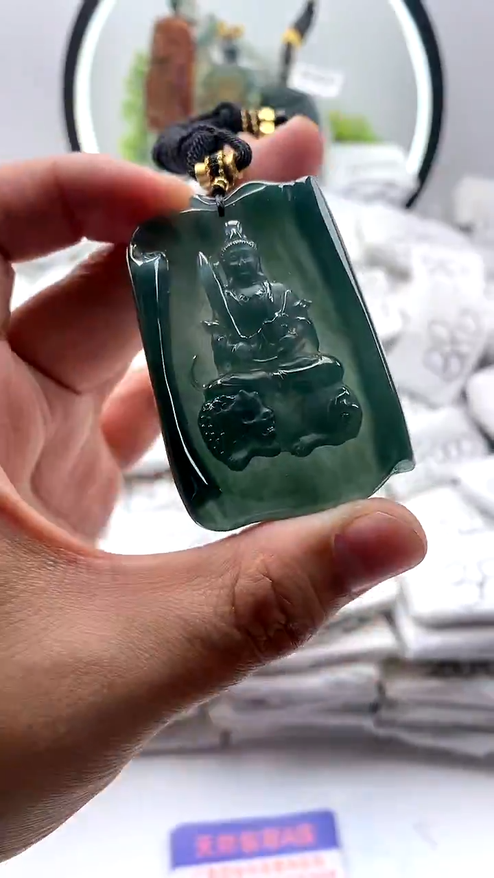 【闪购商品】翡翠颈饰未镶嵌文殊