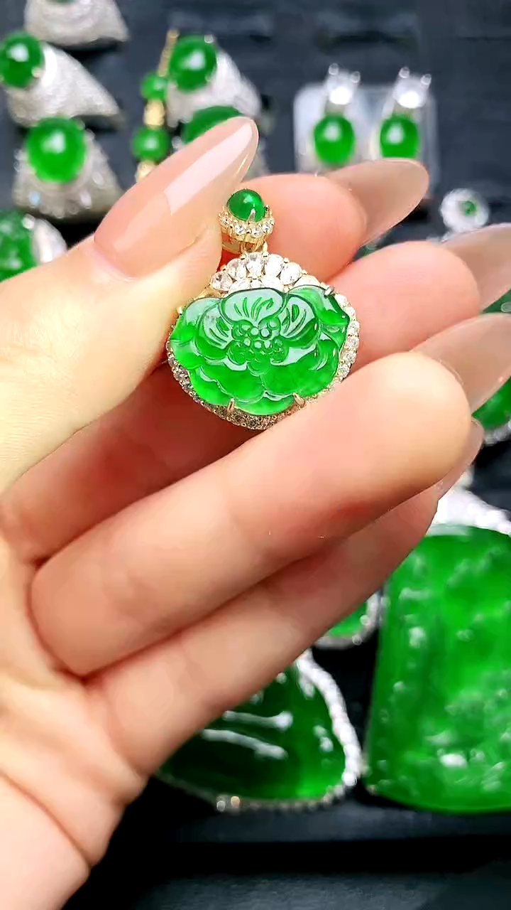 【闪购商品】翡翠吊坠(赠链)银S925镶嵌吊坠