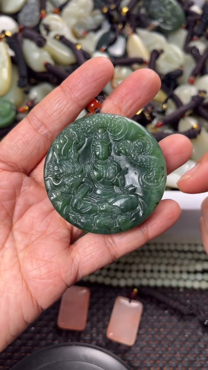 【闪购商品】和田玉颈饰未镶嵌多样性发货没有证书拍一发一有瑕