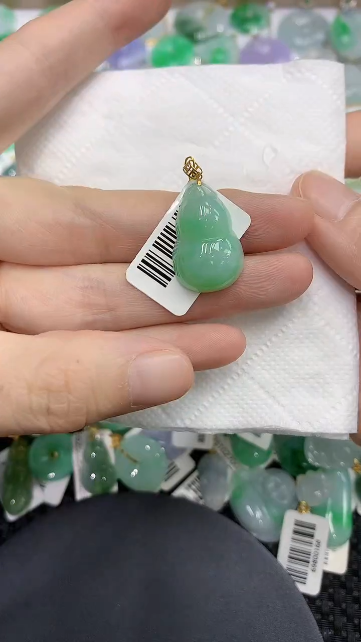 颈饰18K金镶嵌翡翠a货支持复检百元以上9元证书费自理