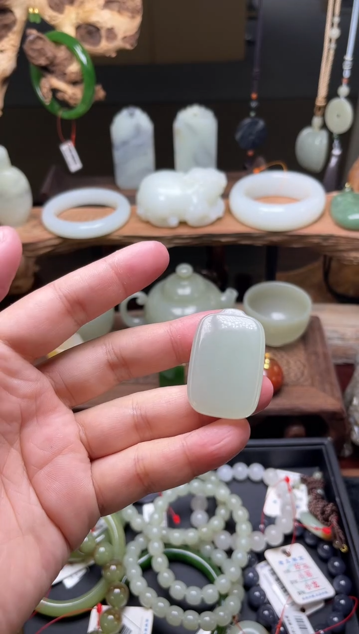 【闪购商品】和田玉吊坠未镶嵌且末青白 无事牌 9006769