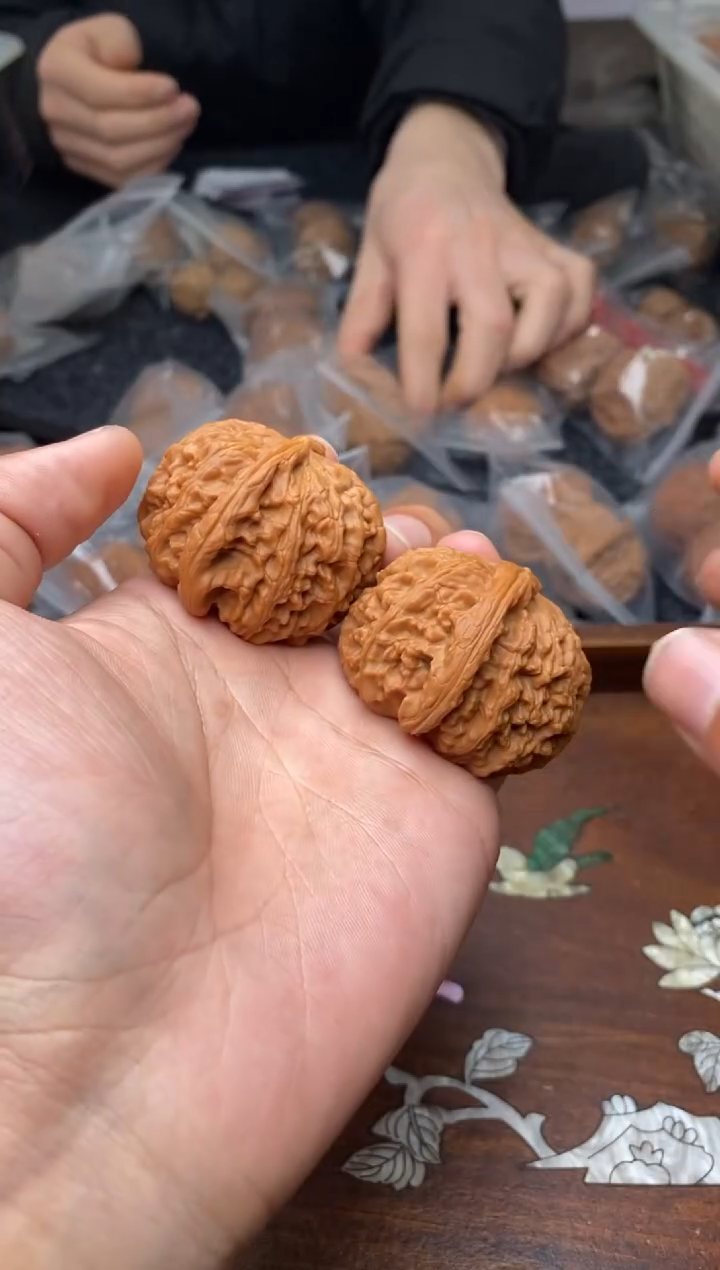 【闪购商品】文玩核桃把件A163号42尺白狮子