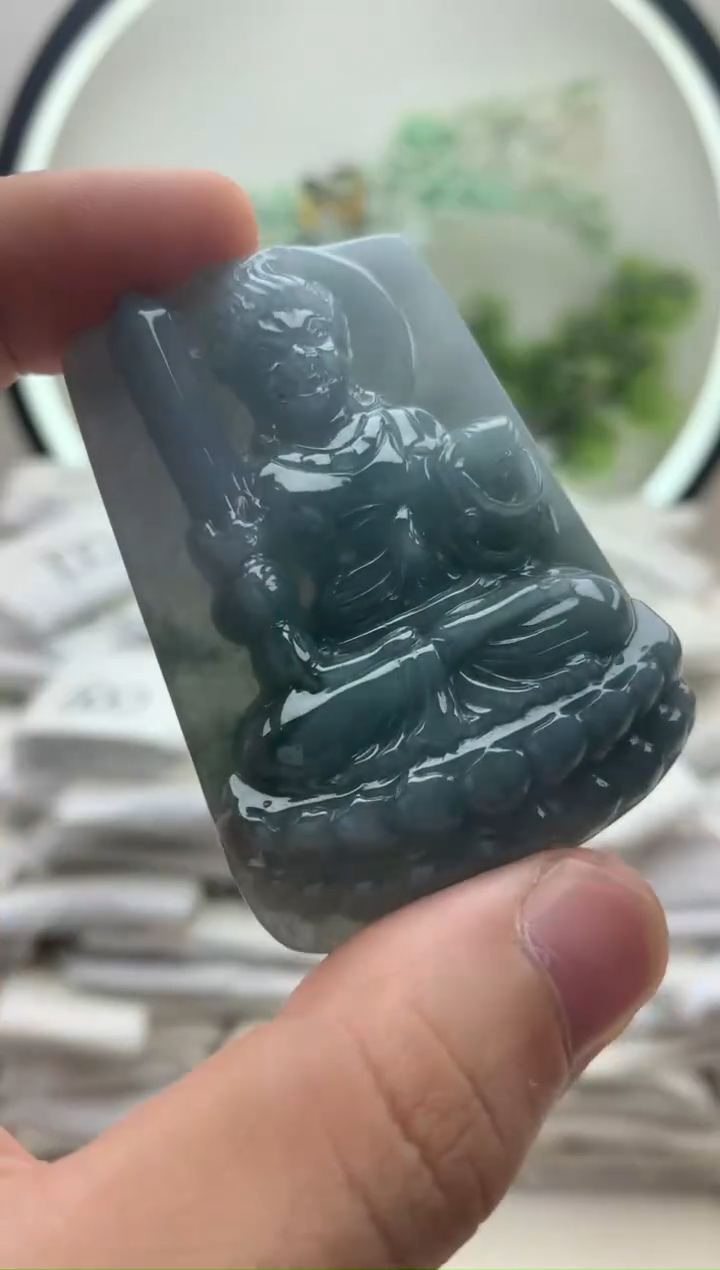 颈饰未镶嵌翡翠不动明王