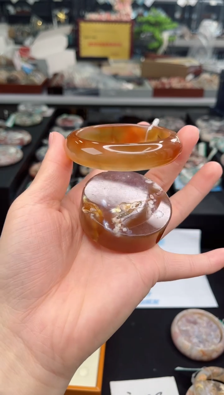 【闪购商品】石英质玉手镯未镶嵌57圈口（赠品镯心）S9436