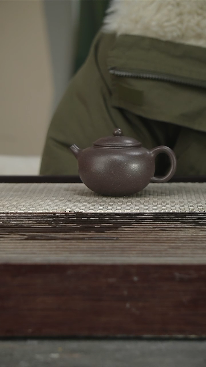 茶壶紫砂73号160CC