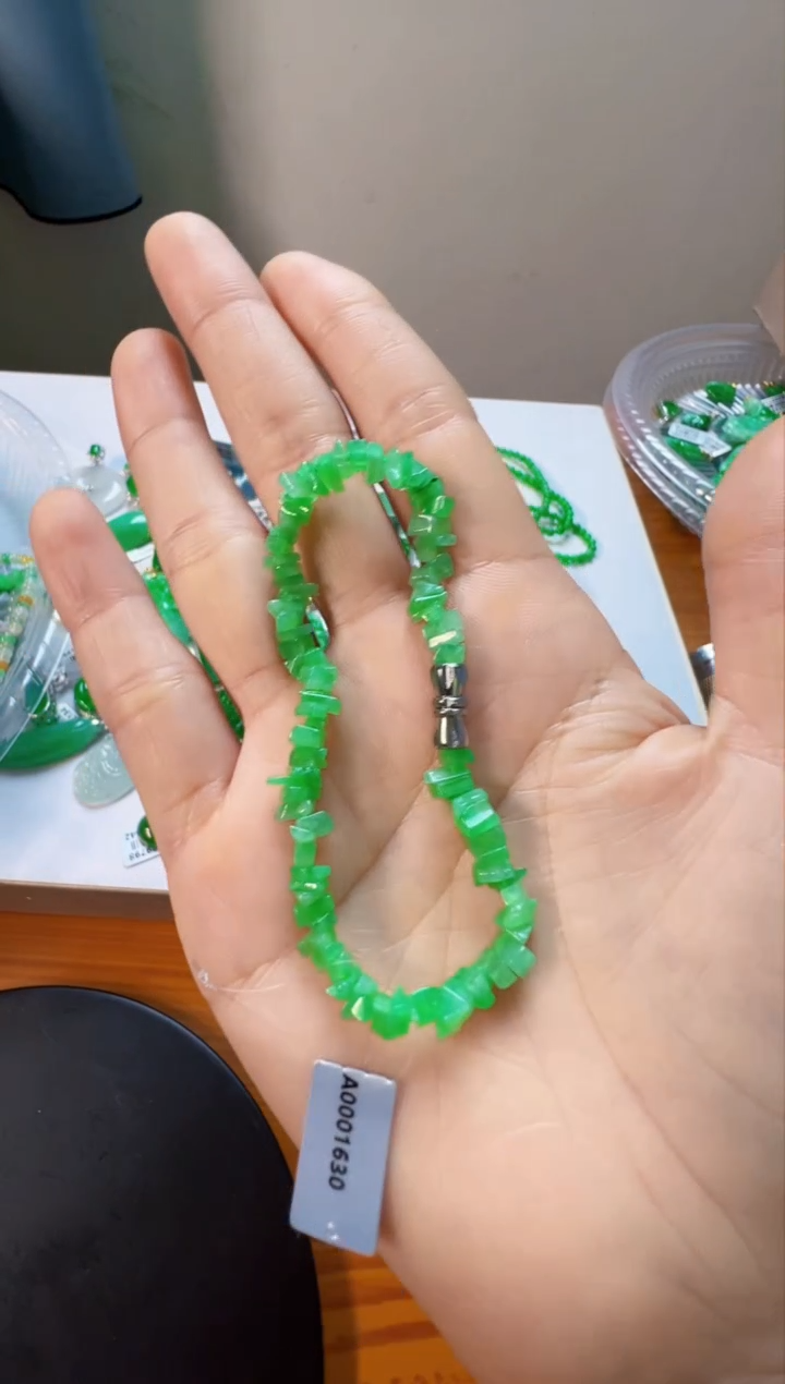 【闪购商品】翡翠手串未镶嵌600串