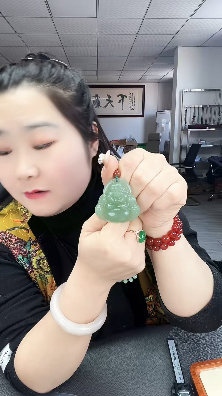 【闪购商品】石英质玉佛公带绳子未镶嵌大款