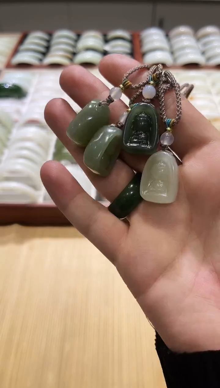 颈饰未镶嵌和田玉小艾多样性发货拍一发一