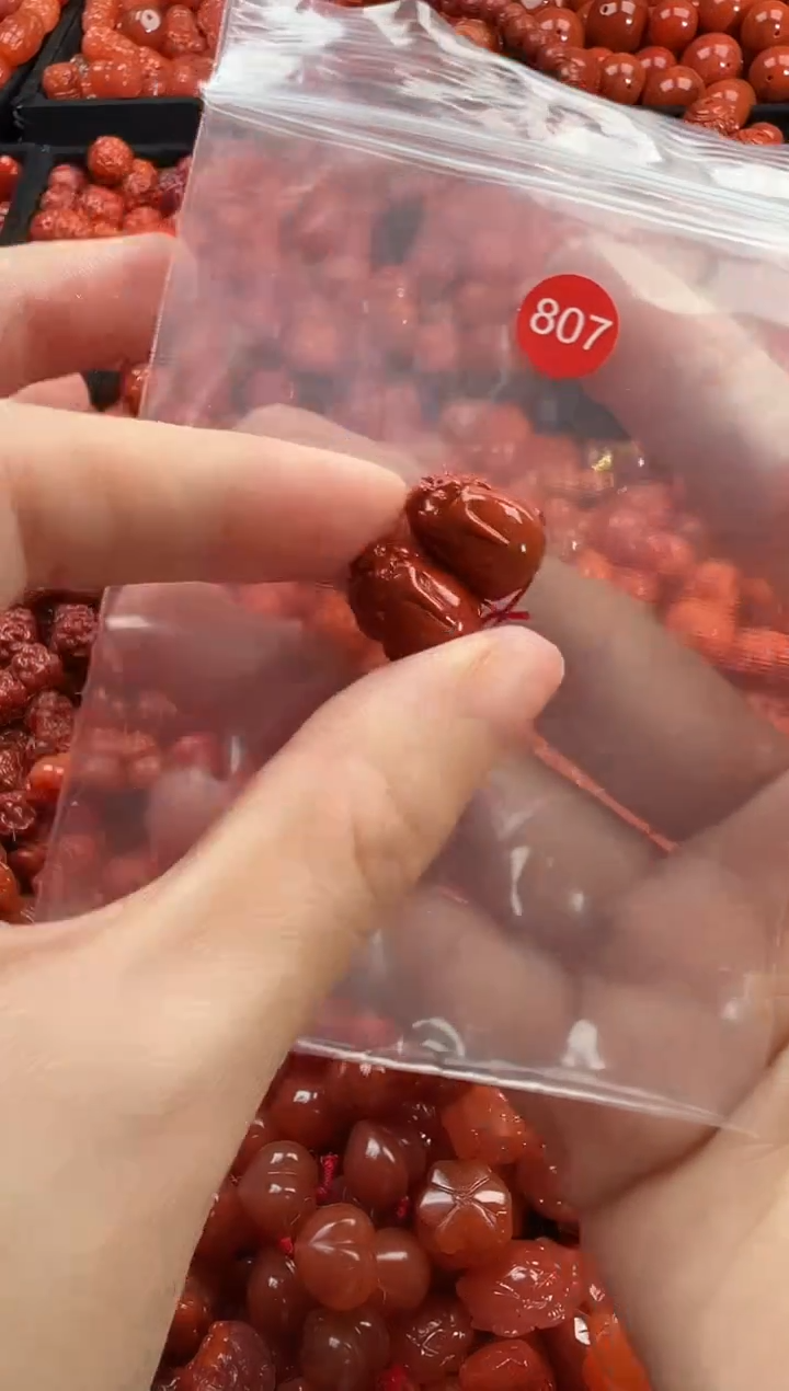 颈饰未镶嵌南红玛瑙1