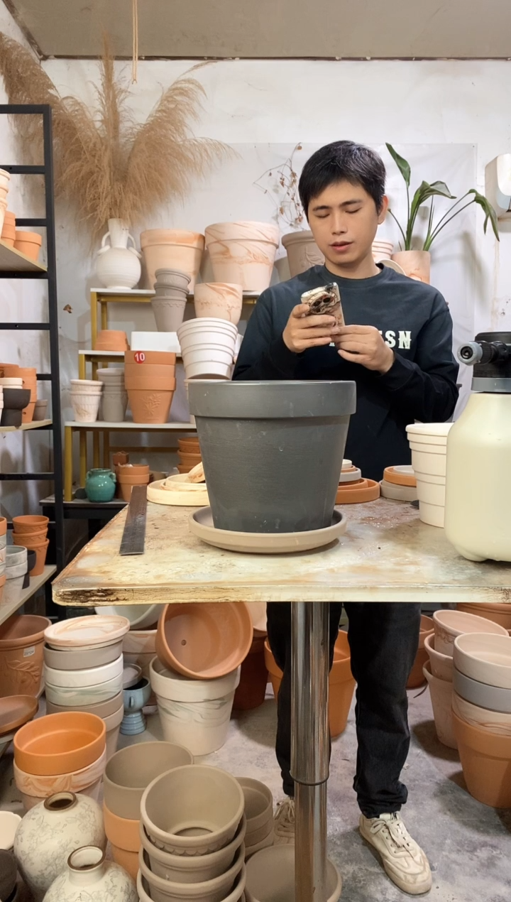 静*瑕疵无售后21*20黑陶国际 4盆4托